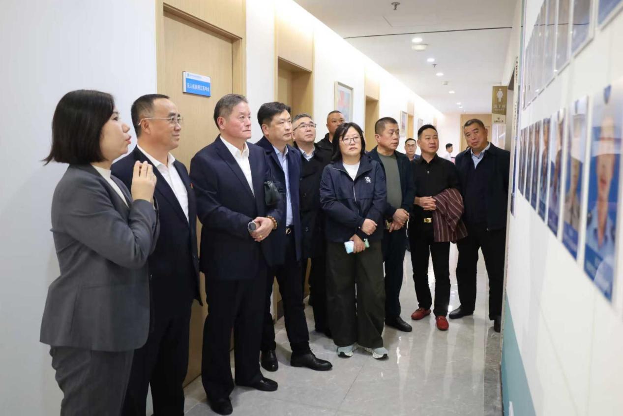 82e6487eca8f1a0a24e5a486cb542e91