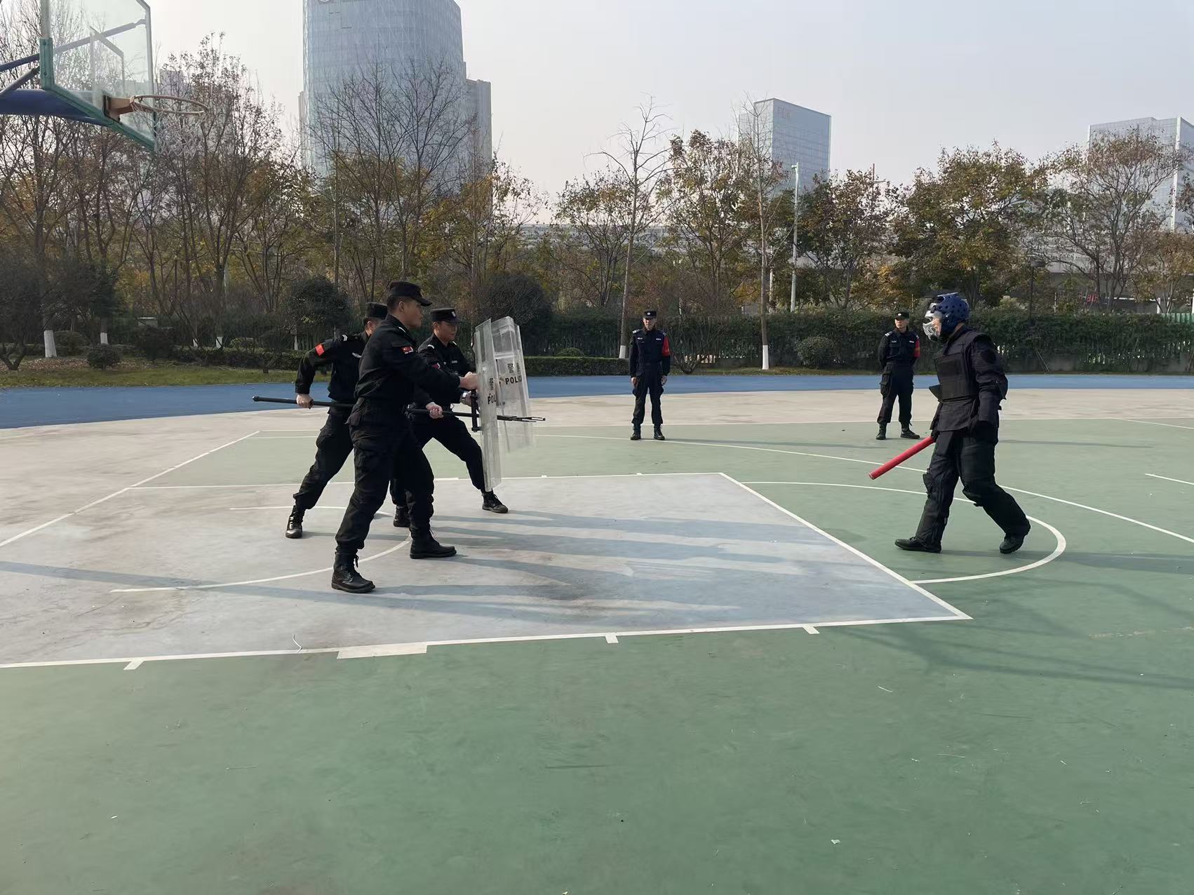 E:/25.12.10后 上傳網(wǎng)站留存/喜報！南京市保安服務(wù)有限公司建鄴分公司榮獲“校園最小應(yīng)急單元技能競賽”一等獎/照片/ef12cf02b7bf17801f82f2d7cee6249a.jpgef12cf02b7bf17801f82f2d7cee6249a