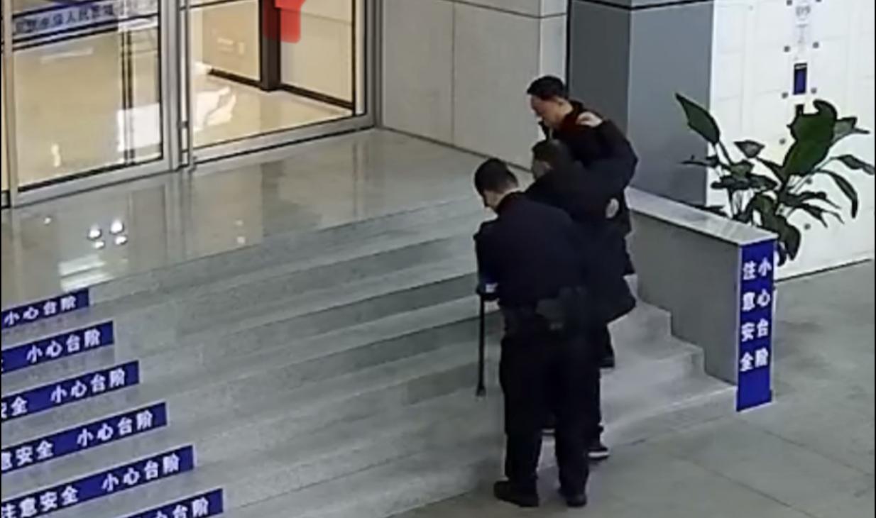 E:/25.12.10后 上傳網(wǎng)站留存/致敬“服務(wù)之星”劉禮兵！南京市保以專業(yè)守護安全，用溫情溫暖人心/照片/精修/5851dfcd78fd0f1bab3c514af4abc905.jpg5851dfcd78fd0f1bab3c514af4abc905